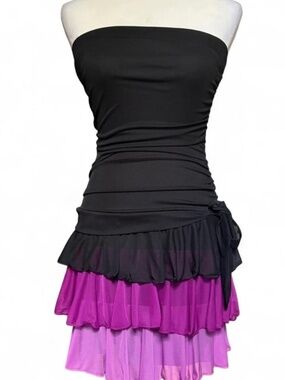 Y2K Vintage Black & purple strapless dress with ruffled skirt